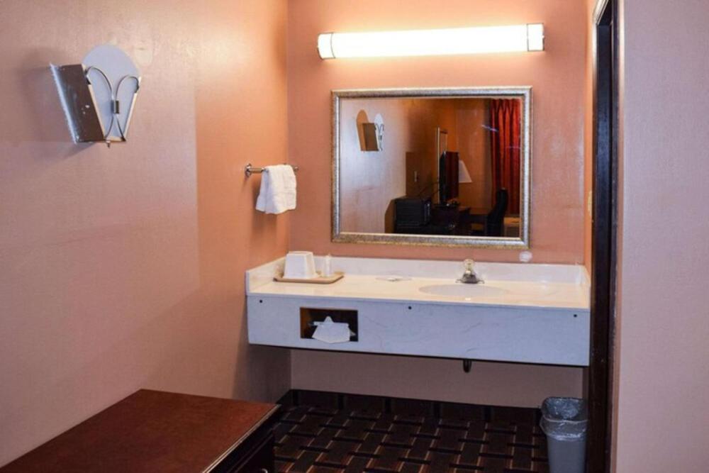Single Bed Non-Smoking interior